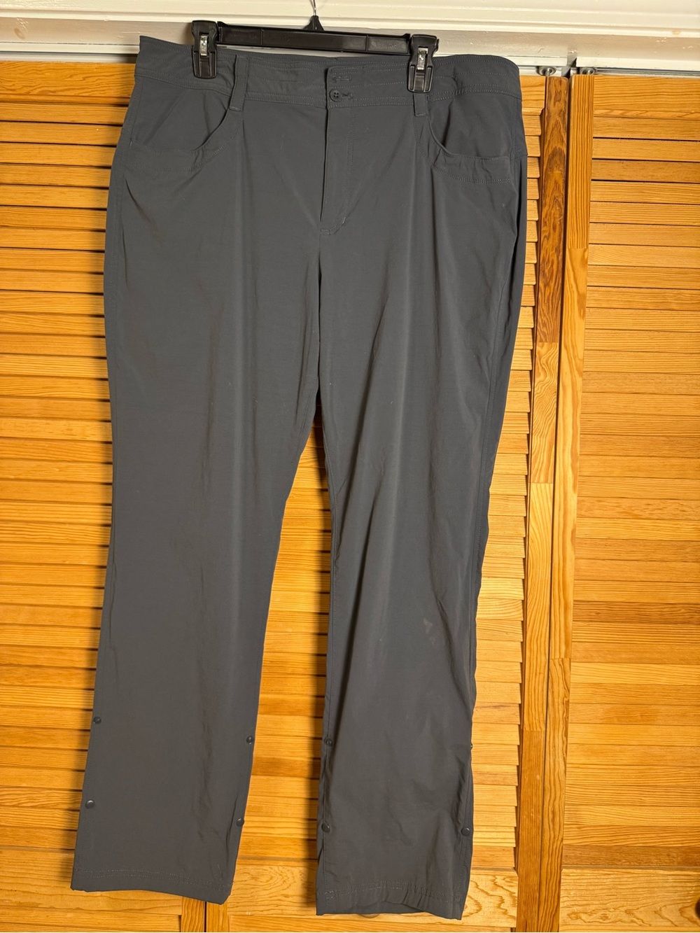 Eddie Bauer Charcoal Gray Roll-Up Convertible Hiking Pants Women's Size 18